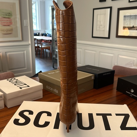 SCHUTZ “Mary Boot” NEW WITH TAGS $35 - Picture 2 of 3